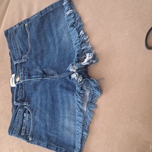Frame Le Cutoff Jean Shorts sz29  Waist 16.25inches flatlay across, Rise 9.5Inch